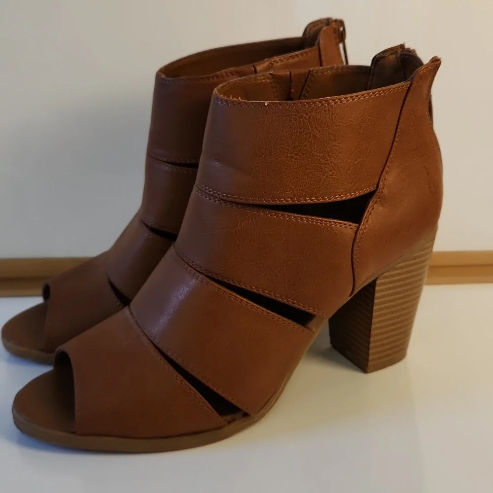Sonoma Life+Style Saddle Brown Peep Toe Booties – Size 8.5 - Picture 3 of 13